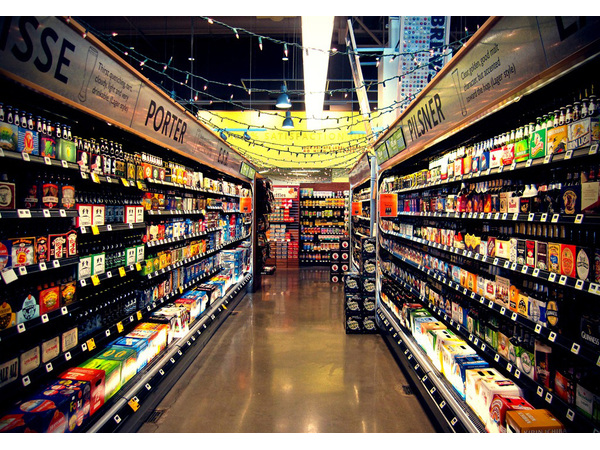 Lielveikali Francijā nedrīkstēs izmest pārtiku ar beigušos termiņu